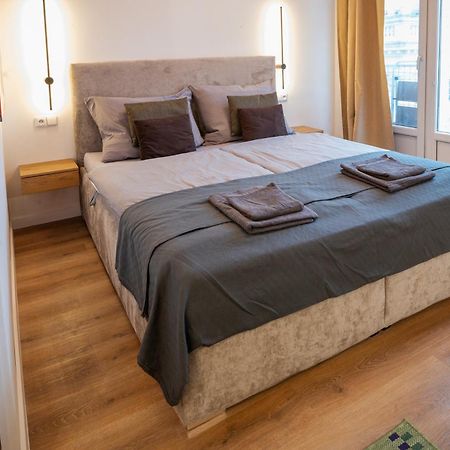 Modern Apartment In Historic City Center Old Town براتسيلافا المظهر الخارجي الصورة